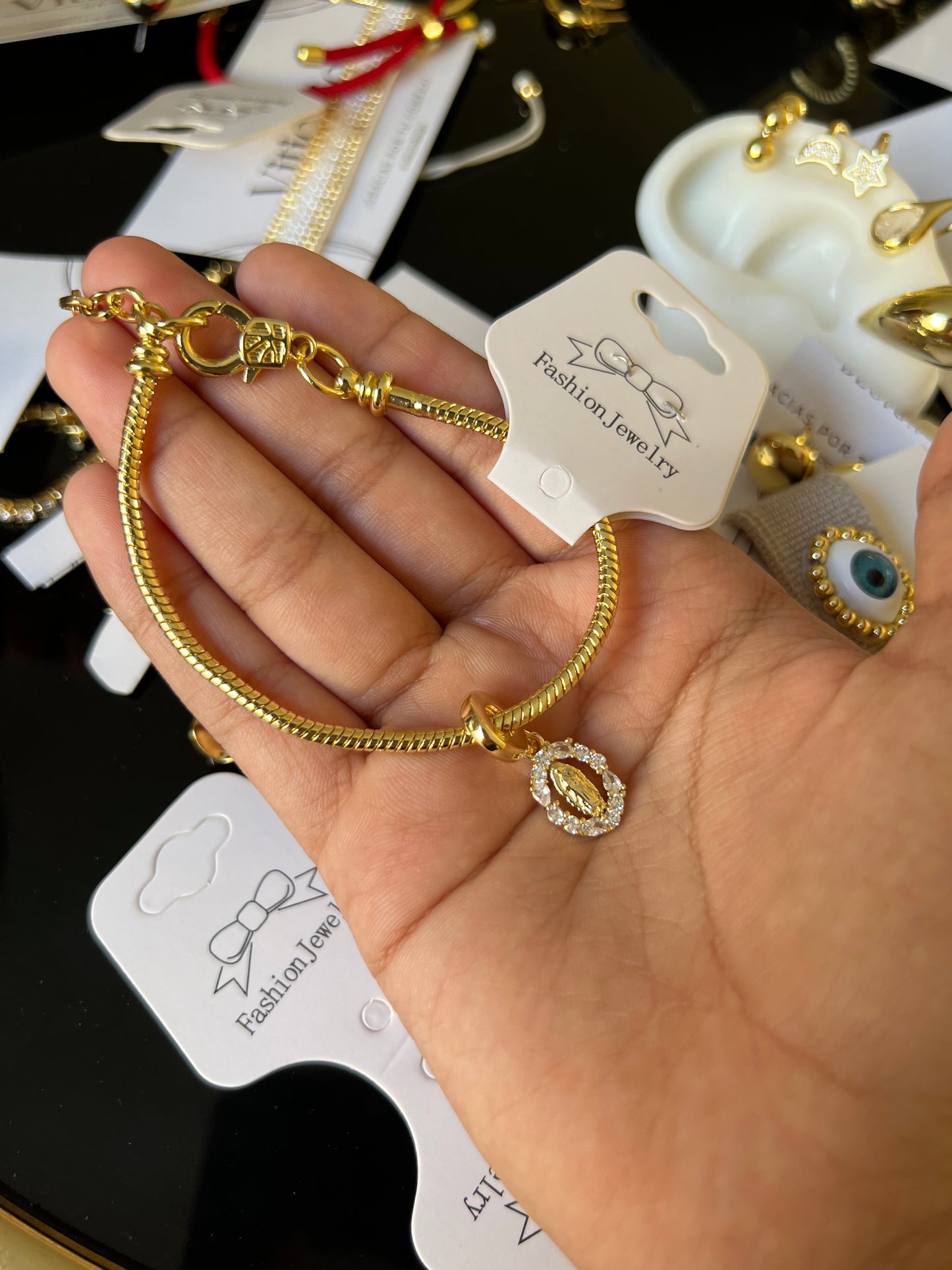 Pulsera Pandora de virgen