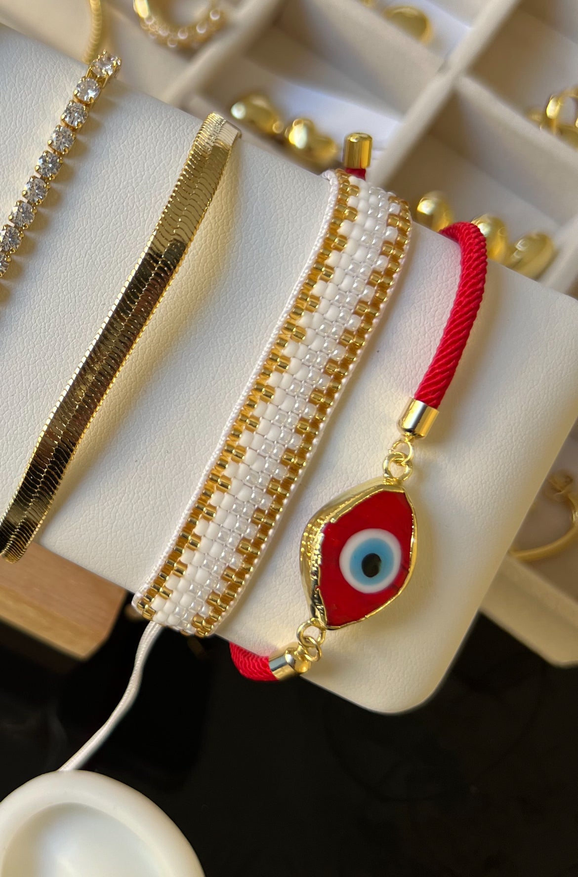 Pulsera roja de ojo turco