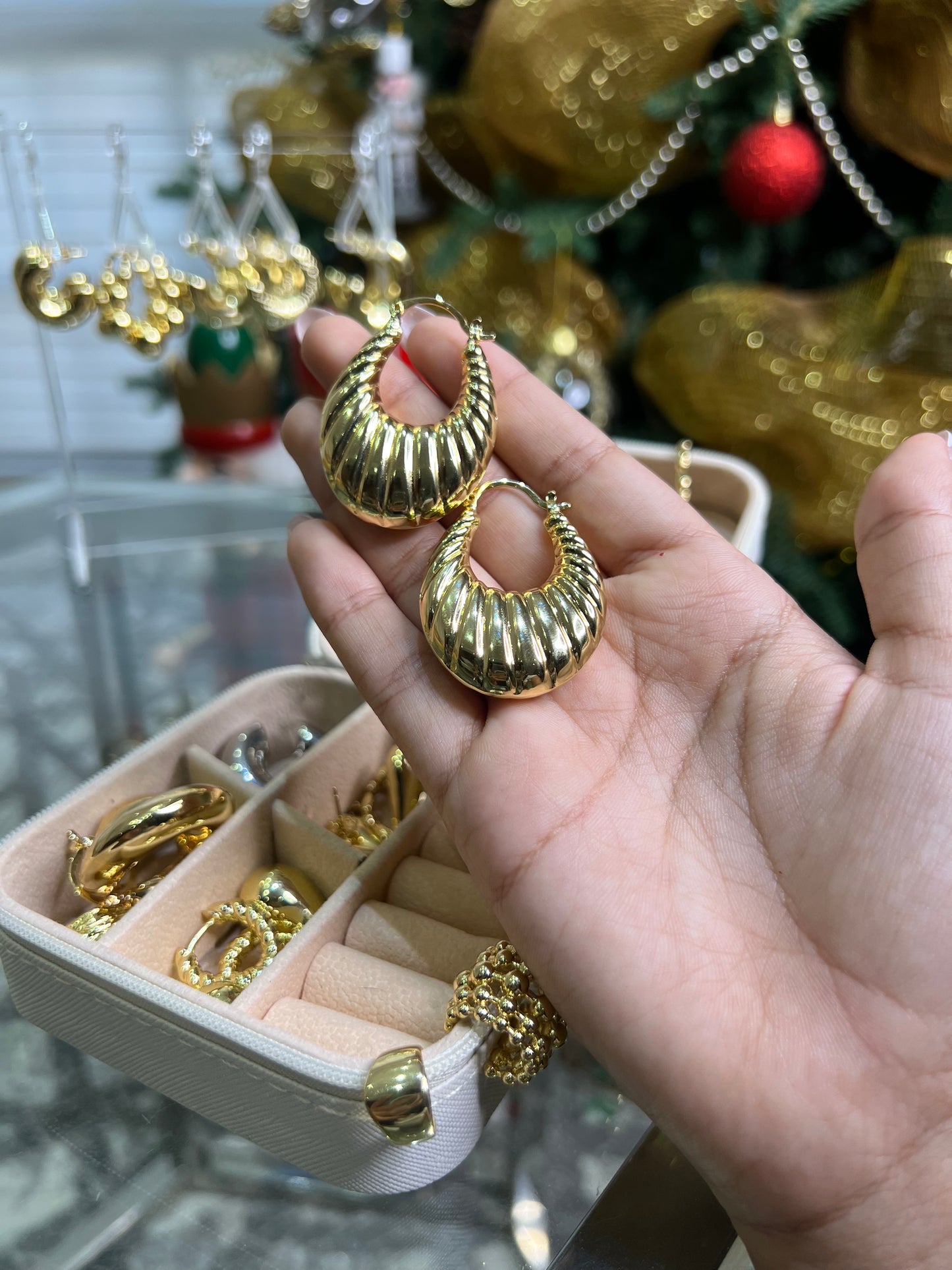 Argollas almendradas textura