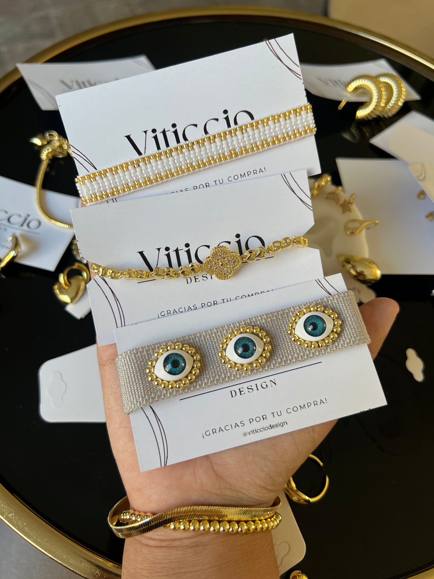 Pulsera tejida